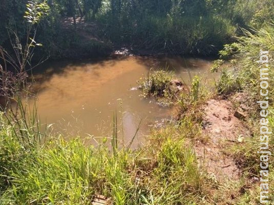Mulher achada morta em córrego continua "sem nome" e polícia espera laudos