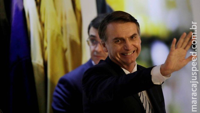 Previdência: Bolsonaro admite diminuir idade mínima de mulheres para 60 anos Previdência: Bolsonaro admite diminuir idade mínima de mulheres para 60 anos