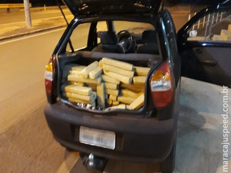 PRF apreende 149kg de maconha em Rio Brilhante PRF apreende 149kg de maconha em Rio Brilhante
