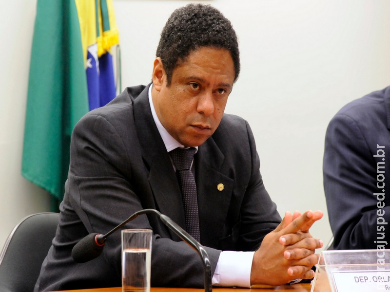 Projeto cria prêmio para reconhecer ações de tolerância Projeto cria prêmio para reconhecer ações de tolerância