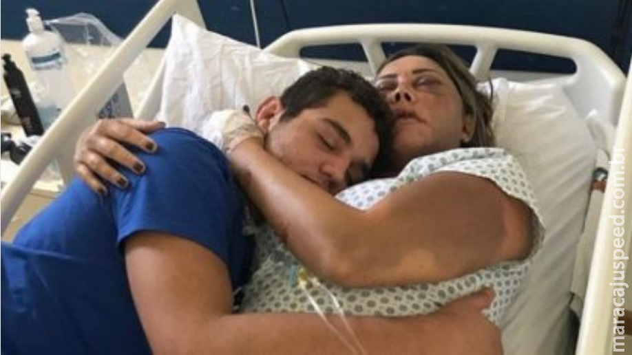 Rayron Gracie visita a mãe vítima de agressão no Rio Rayron Gracie visita a mãe vítima de agressão no Rio