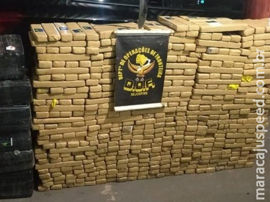 Traficante abandona carro carregado com maconha no meio de rodovia