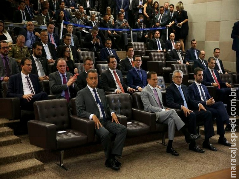 Uso de tecnologia no transporte de presos agrada a governadores Uso de tecnologia no transporte de presos agrada a governadores