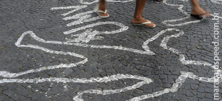 A cada 60 minutos, uma criança ou adolescente morre por arma de fogo A cada 60 minutos, uma criança ou adolescente morre por arma de fogo