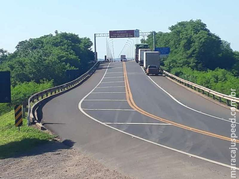 Após 4h de bloqueio, tráfego em ponte é liberado por indígenas Após 4h de bloqueio, tráfego em ponte é liberado por indígenas