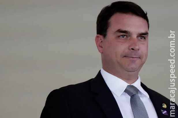  Assessora de Flávio Bolsonaro é exonerada no Senado
