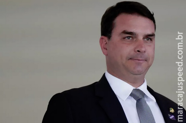 Assessora de Flávio Bolsonaro é exonerada no Senado Assessora de Flávio Bolsonaro é exonerada no Senado