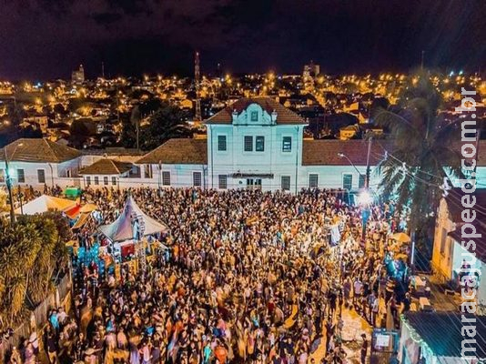 Blocos culpam pouco apoio da Prefeitura por problemas no carnaval de rua Blocos culpam pouco apoio da Prefeitura por problemas no carnaval de rua