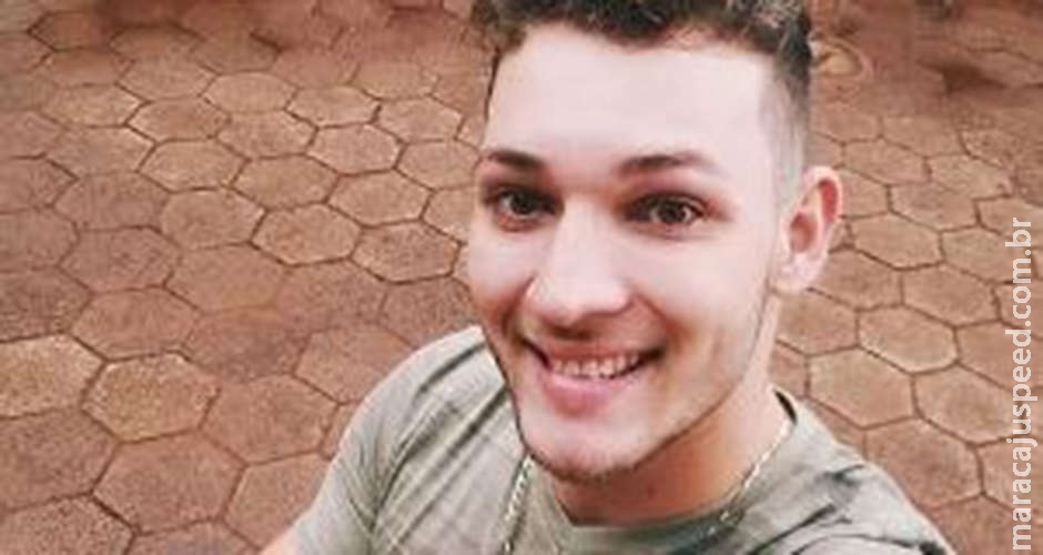 Cantor sertanejo morre em acidente de moto Cantor sertanejo morre em acidente de moto