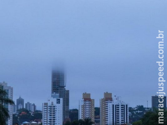 Com temperatura mais baixa, dia amanhece nublado e previsão é de chuva Com temperatura mais baixa, dia amanhece nublado e previsão é de chuva