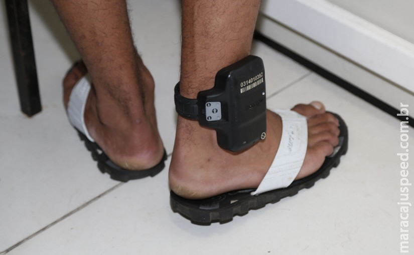 Com tornozeleira homem é preso pela segunda vez Com tornozeleira homem é preso pela segunda vez