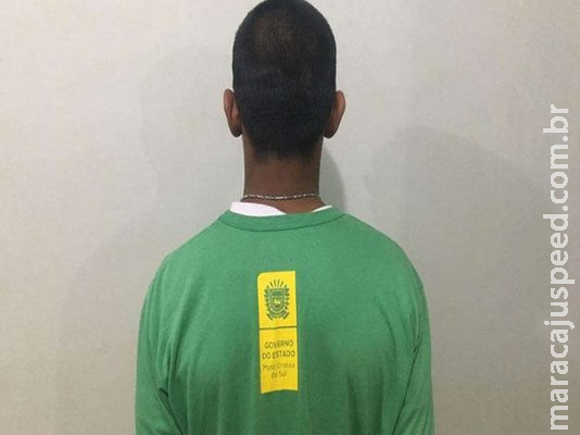 Conselho Tutelar é acionado após adolescente ser flagrado fumando maconha em escola Conselho Tutelar é acionado após adolescente ser flagrado fumando maconha em escola