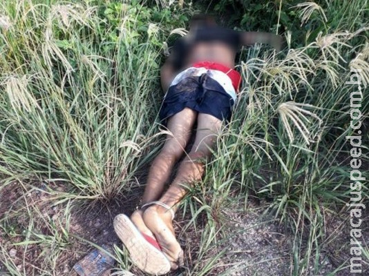 Corpo de homem é encontrado com os pés amarrados Corpo de homem é encontrado com os pés amarrados
