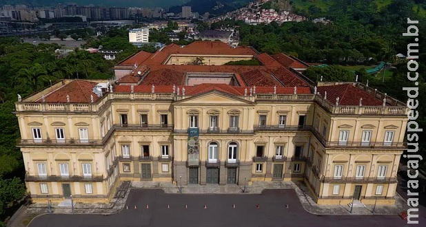 Curto em ar-condicionado causou incêndio no Museu Nacional Curto em ar-condicionado causou incêndio no Museu Nacional