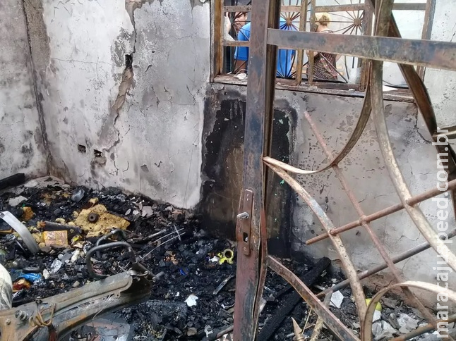 Homem é indiciado por incêndio três meses após destruir casa de técnica de enfermagem em vingança ao filho dela