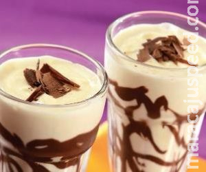 Milk-shake de chocolate branco