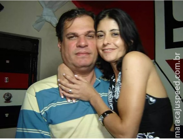 Morre mulher com câncer uma semana após se casar em quarto de hospital