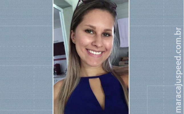 Mulher morre após ter o corpo queimado pelo namorado Mulher morre após ter o corpo queimado pelo namorado