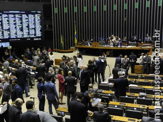 Na bancada de MS, três aderem a regime especial de aposentadoria Na bancada de MS, três aderem a regime especial de aposentadoria