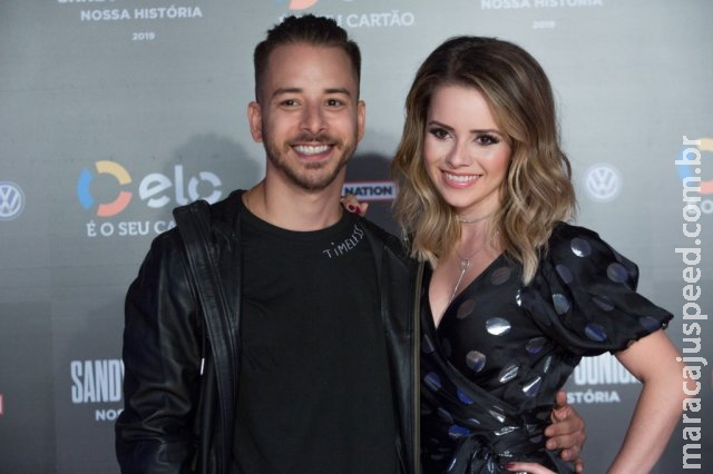 Nem noite em claro garante ticket e amigas vão à Justiça para ver Sandy e Júnior Nem noite em claro garante ticket e amigas vão à Justiça para ver Sandy e Júnior