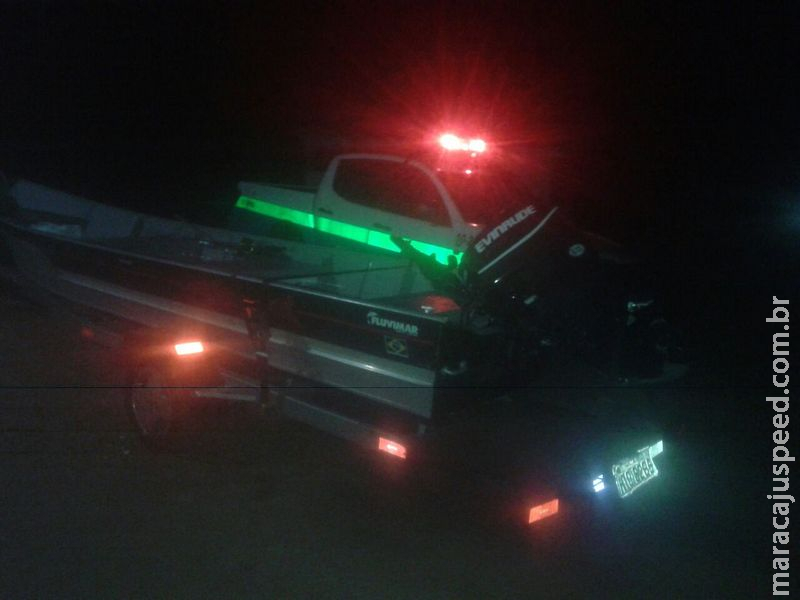 Polícia Militar Ambiental autua cinco paranaenses por pesca ilegal no rio Paraná e apreende lancha, motor e barco