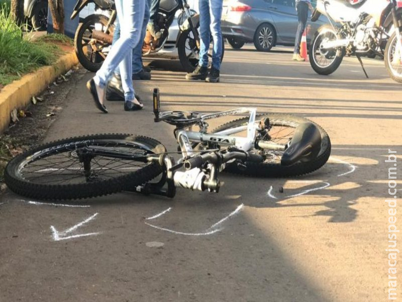 Ao sair de atacadista onde trabalha, ciclista surdo é atropelado .