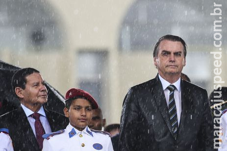 Bolsonaro não vê motivos para greve dos caminhoneiros, diz porta-voz Bolsonaro não vê motivos para greve dos caminhoneiros, diz porta-voz