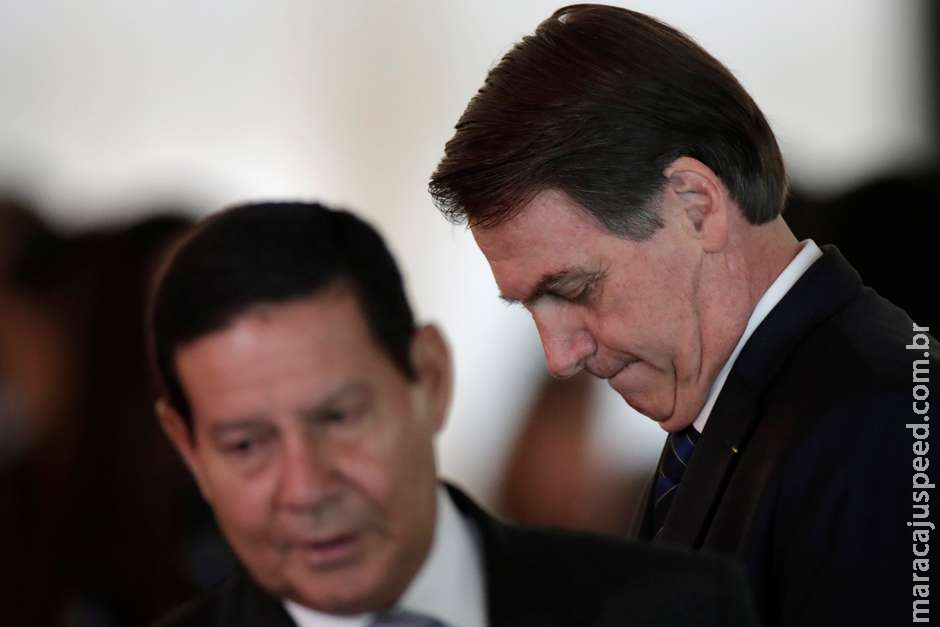 Bolsonaro sugere que Mourão atua como presidente paralelo Bolsonaro sugere que Mourão atua como presidente paralelo