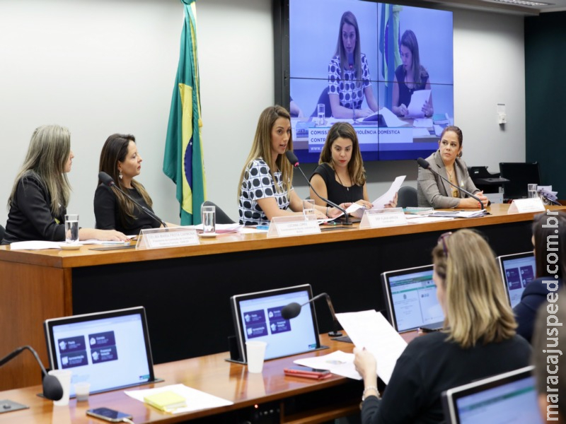Denúncia de violência doméstica evita feminicídio, afirmam especialistas Denúncia de violência doméstica evita feminicídio, afirmam especialistas
