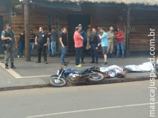 Dupla tenta roubar bolsa de estudante e 2 são mortos por policial de folga