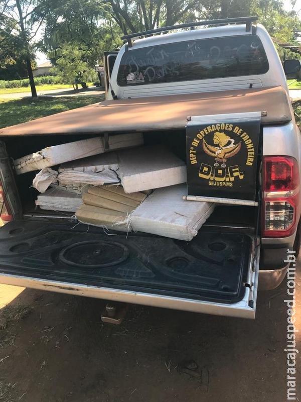 Durante bloqueio para fiscalização do DOF condutor foge e abandona camionete com quase 200 quilos de drogas Durante bloqueio para fiscalização do DOF condutor foge e abandona camionete com quase 200 quilos de drogas