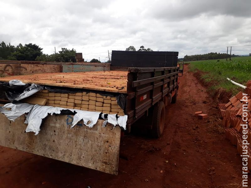 Durante policiamento rural DOF apreende camionete com mais de uma tonelada e meia de droga