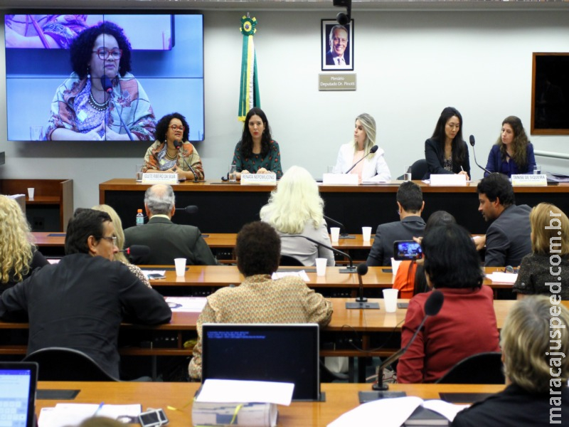 Especialistas defendem revogação da Lei da Alienação Parental Especialistas defendem revogação da Lei da Alienação Parental