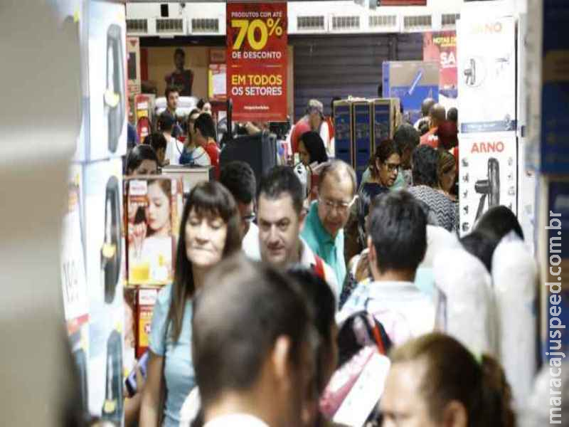 Fim do horário de verão não agrada quem vai sair do trabalho sem ver o sol 