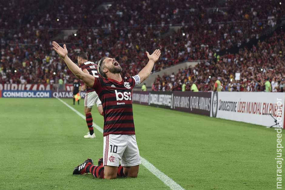Flamengo goleia e encaminha classificação na Libertadores Flamengo goleia e encaminha classificação na Libertadores