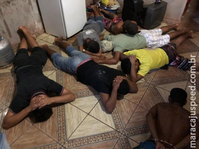 Homem torturado por 9 pessoas foi “julgado” após suposto estupro