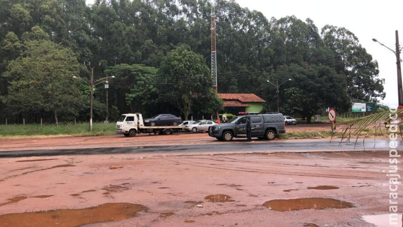 Maracaju: DOF apreende quatro veículos e mercadorias do Paraguai Maracaju: DOF apreende quatro veículos e mercadorias do Paraguai