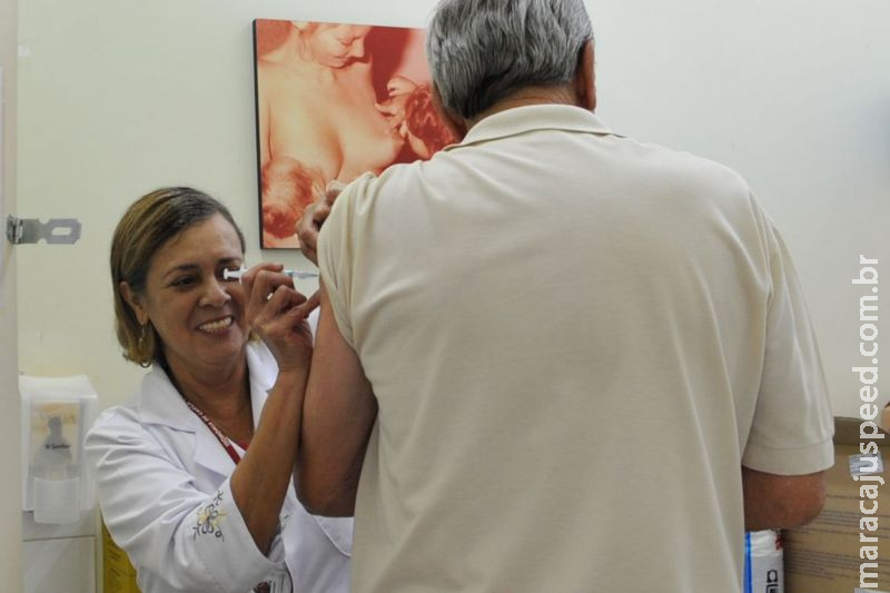 Ministro faz apelo para público-alvo se vacinar contra a gripe Ministro faz apelo para público-alvo se vacinar contra a gripe