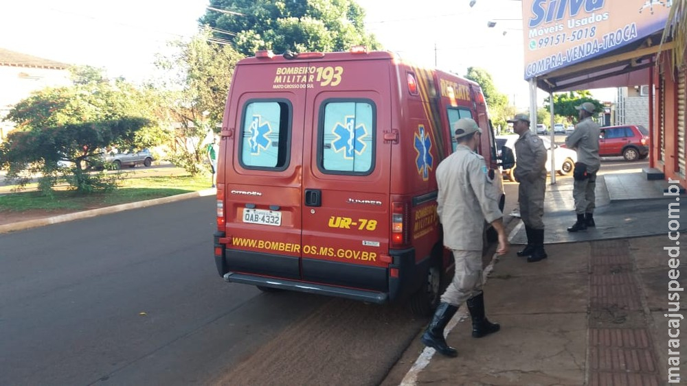 Motociclista e sogra ficam feridos ao atropelarem cachorro