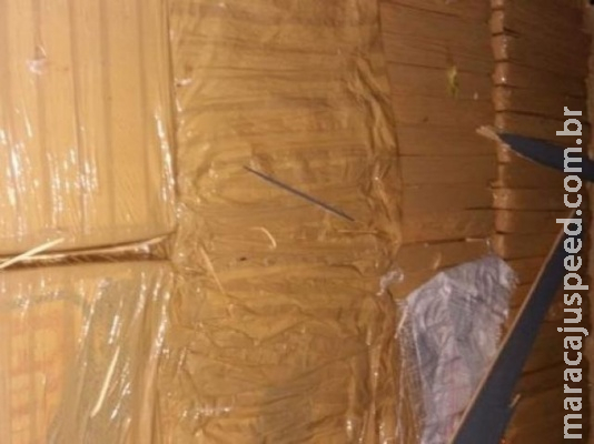 Perseguição termina com apreensão de quase uma tonelada de maconha Perseguição termina com apreensão de quase uma tonelada de maconha