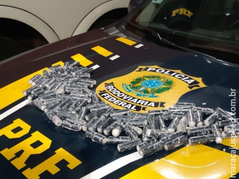 Polícia rodoviária flagra cápsulas de cocaína escondidas dentro de iogurte Polícia rodoviária flagra cápsulas de cocaína escondidas dentro de iogurte