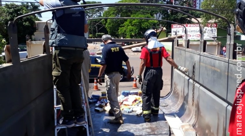 PRF apreende carreta com 130 kg de cocaína em fundo falso em Dourados/MS, carga foi carregada em Maracaju PRF apreende carreta com 130 kg de cocaína em fundo falso em Dourados/MS, carga foi carregada em Maracaju