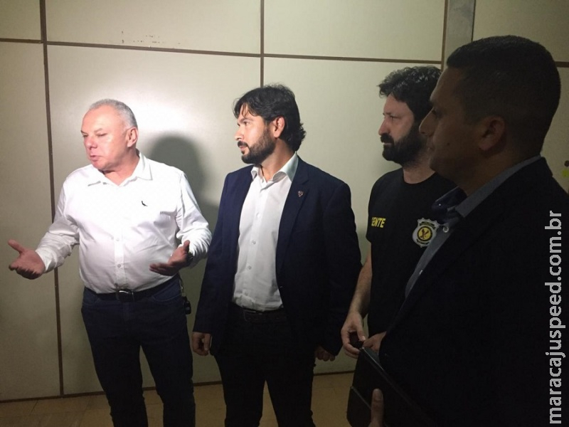 Sem abono ou reajuste, servidores se retiram de negociação com governo