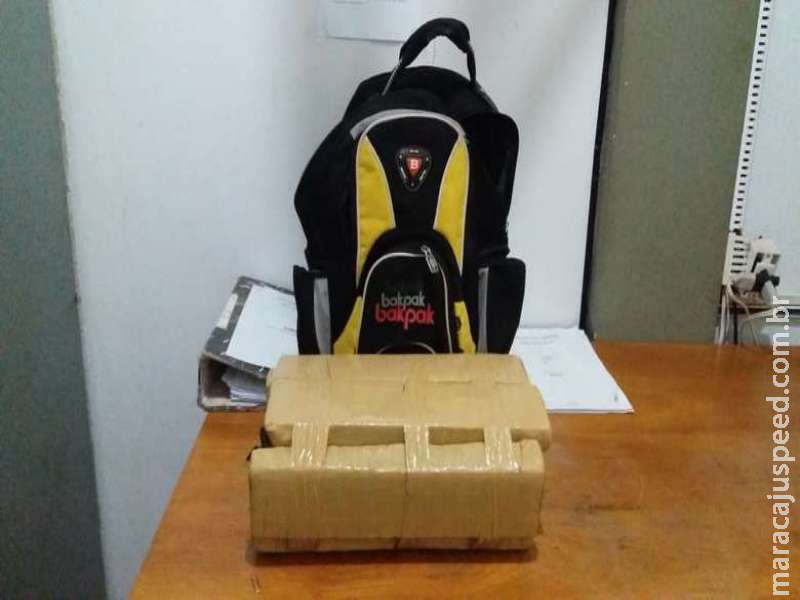 Adolescente é apreendida com droga que seria entregue no MT Adolescente é apreendida com droga que seria entregue no MT