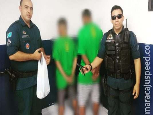 Alunos são flagrados com droga e canivete em escola estadual da Capital Alunos são flagrados com droga e canivete em escola estadual da Capital