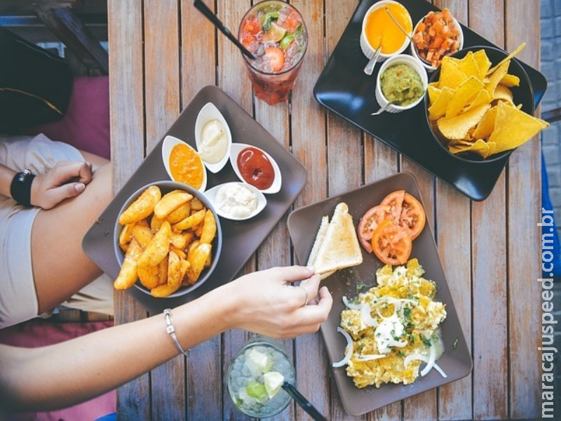 Anvisa proíbe aditivos alimentares contendo alumínio Anvisa proíbe aditivos alimentares contendo alumínio