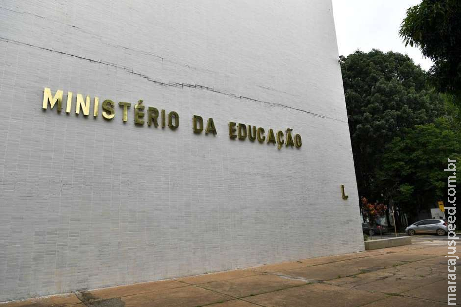 Bloqueio do MEC já atinge cursos de mestrado e doutorado