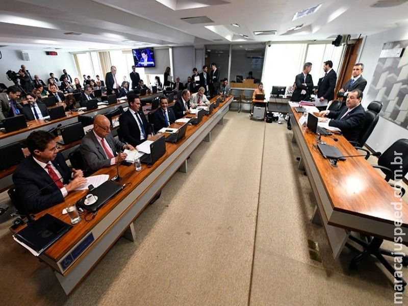 CAE aprova em definitivo projeto para obrigar governo a divulgar subsídios CAE aprova em definitivo projeto para obrigar governo a divulgar subsídios