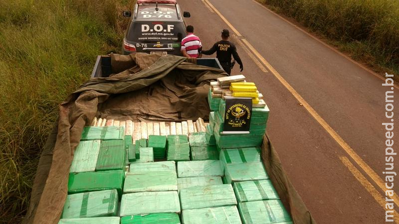 Caminhão com quase duas toneladas de droga que seguia para Goiás foi apreendido pelo DOF na região de Dourados Caminhão com quase duas toneladas de droga que seguia para Goiás foi apreendido pelo DOF na região de Dourados