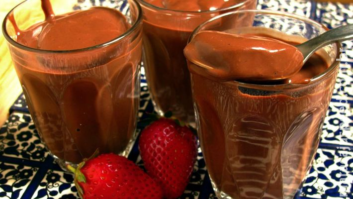 Chocolate quente cremoso é opção diferente para este clássico